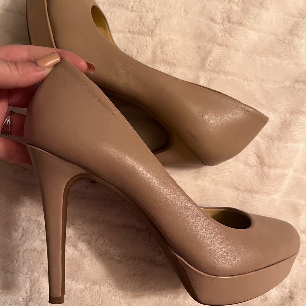 Gianni Bini tan heels.